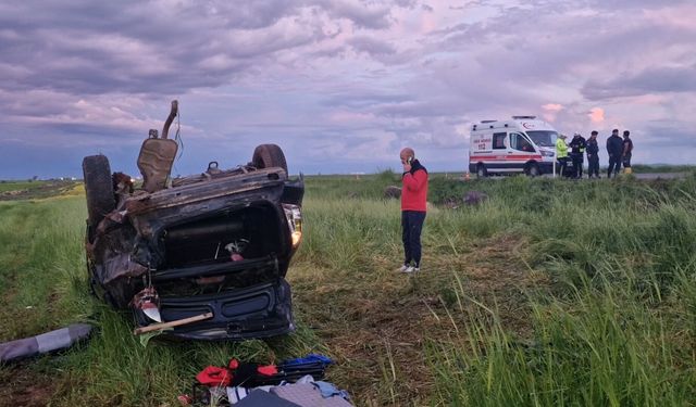 Otomobil Tarlaya Uçtu: 7’si Çocuk 11 Yaralı