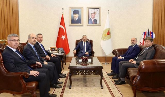 Rektör Okumuş'tan Vali Ünlüer'e ziyaret
