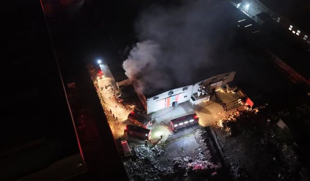 Sünger fabrikasında korkutan yangın
