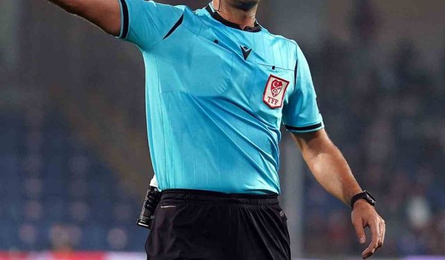 Trabzonspor-Galatasaray, Fenerbahçe -Beşiktaş derbisinin hakemleri açıklandı