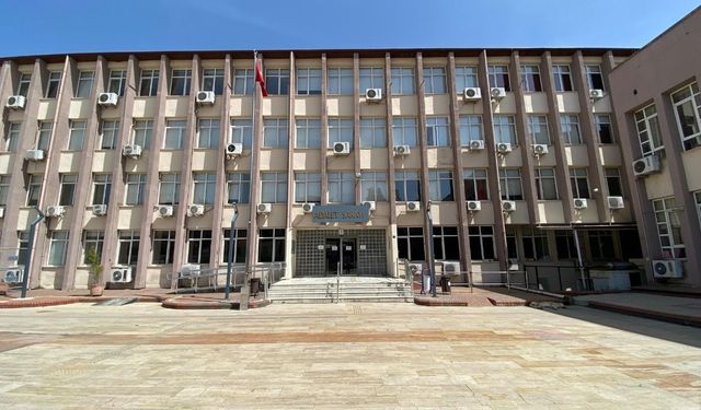 Aydın Başsavcılığı milletvekilinin oğlu okulu bastı yalanlaması