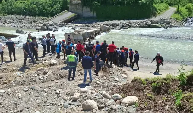 Derede balık avlarken yeğeniyle akıntıya kapılan amcanın da cansız bedenine ulaşıldı