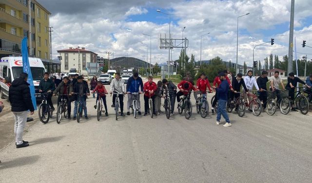 Göksun'da gençlik coşkusu! 19 Mayıs sporla kutlandı