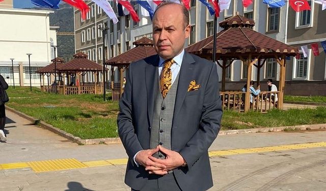 Hafif ticari aracın çarptığı ilçe müdürü yoğun bakımda