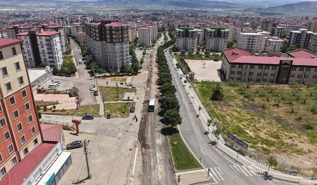 Kahramanmaraş Ahır Dağı Caddesinde asfalt çalışması!