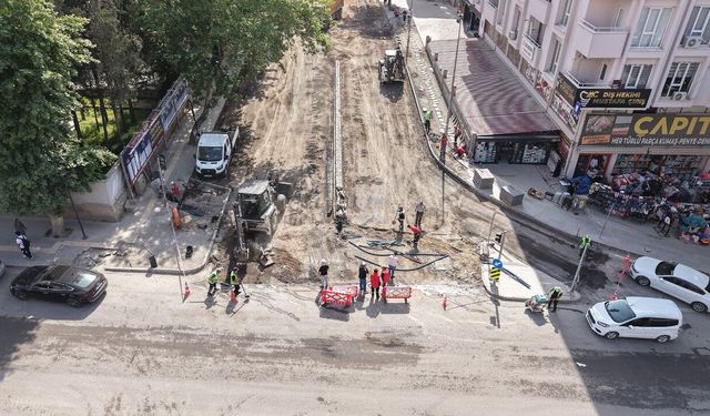 Kahramanmaraş Cahit Zarifoğlu Caddesi'nde dev yenileme başladı