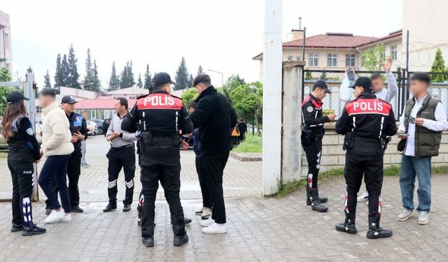 Kahramanmaraş Emniyeti'nden okul önlerinde sıkı denetim!