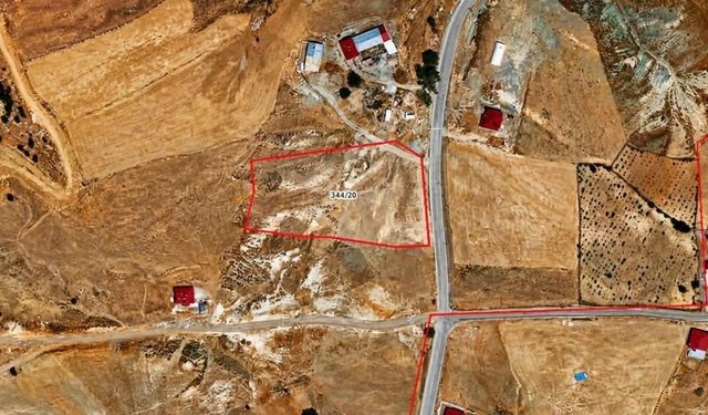 Kahramanmaraş Nurhak'ta 7 dönümlük tarım arazisi icradan satılık