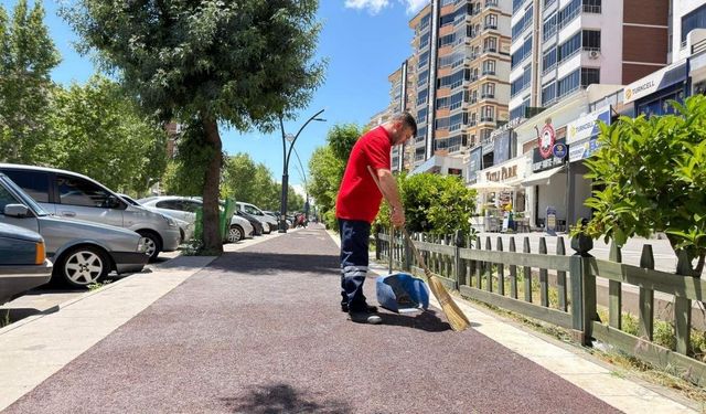 Kahramanmaraş'ta bayram temizliği aralıksız devam ediyor