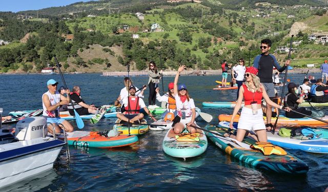Kahramanmaraş’ta Gençler 19 Mayıs’ı Su Üzerinde Kutladı