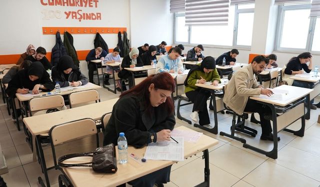 Kahramanmaraş'ta KPSS provası! 4 bin aday Pusula'da buluştu