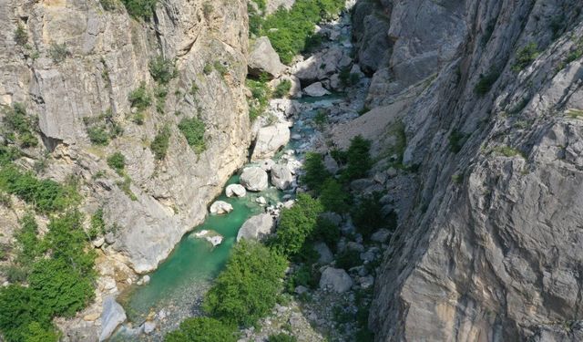 Kahramanmaraş'ta nehre düşen S.A. 4 gündür her yerde aranıyor