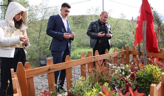 Kahramanmaraş'ta şehit olan Ayla öğretmenin ailesi ilk bayramda konuştu