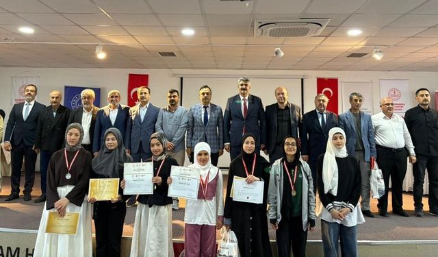 Kur'an'ın altın sesli kızları! Kahramanmaraş'ta il finali