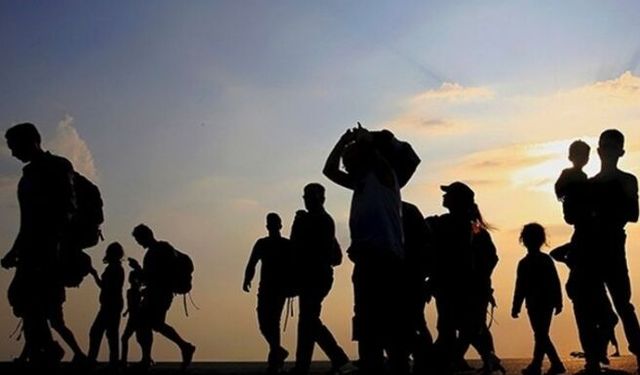 Mültecileri taşıyan araç devrildi: 22 ölü, 36 yaralı