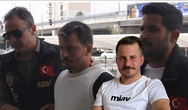 Selektör katliamında ölen 3 arkadaş toprağa verildi