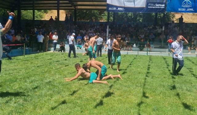 23. Geleneksel Dereköy Karakucak ve Şalvar Güreş Festivali