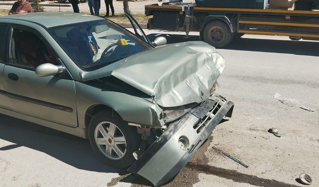 Kahramanmaraş’ta halk otobüsüne çarpan sürücü hayatını kaybetti