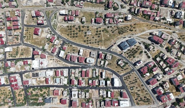 Aslanbey Mahallesi’nde asfalt çalışmaları hızlandı