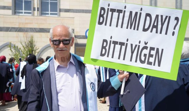 Azmin hikâyesi: 71’inde başladığı üniversiteden 75 yaşında mezun oldu