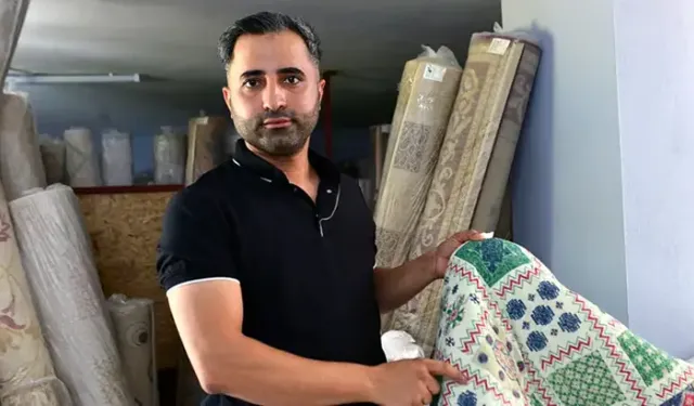 Bulduğu bir deste parayı teslim etti; kadın ise poşeti sordu