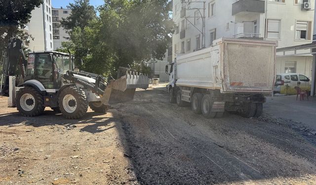 Pazarcık'ta asfalt seferberliği; üç caddede çalışmalar başladı