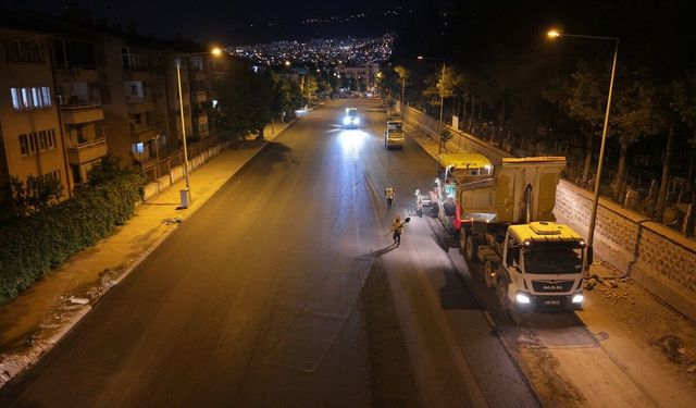 Kahramanmaraş'ta Girne Caddesi asfaltlanıyor