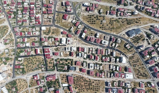 Kahramanmaraş'ta 3 ilçede asfalt seferberliği: 23 nokta yenileniyor