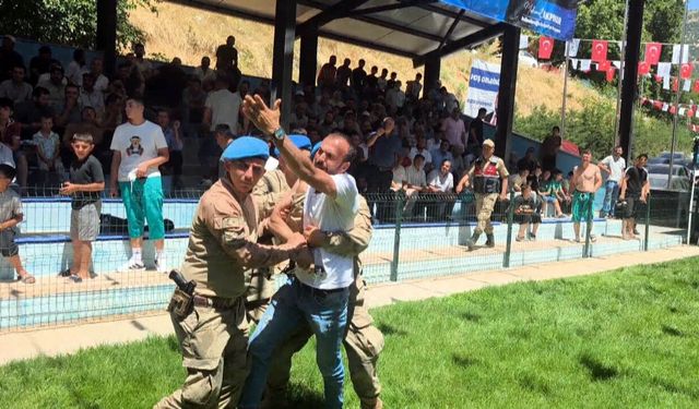 Dulkadiroğlu’ndaki güreş festivalinde protesto! Başkan Akpınar yuhalandı