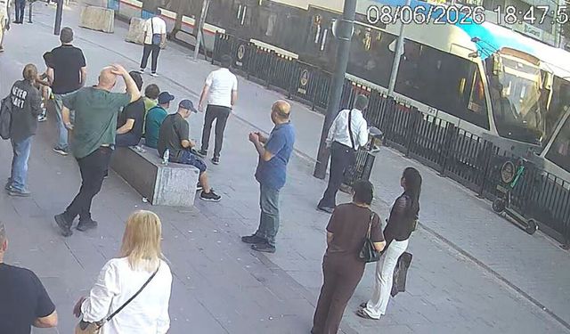 6 yaşındaki çocuk raylara düşerek hayatını kaybetmişti: Panik kamerada