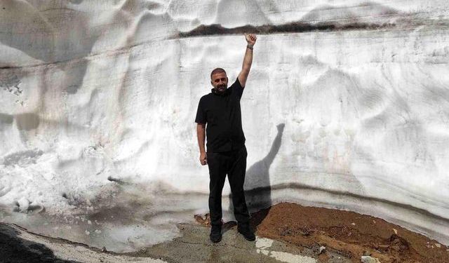 Haziran ayının ortasında hala 5 metre kar var