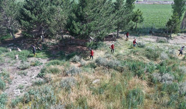 Kahramanmaraş'ta 15 mezarlıkta kapsamlı yenileme çalışması başladı