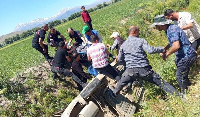Kahramanmaraş'ta can pazarı! Araç kanala uçtu, 4 yaralı var