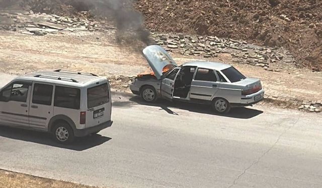 Kahramanmaraş'ta otomobil yangını korkuttu