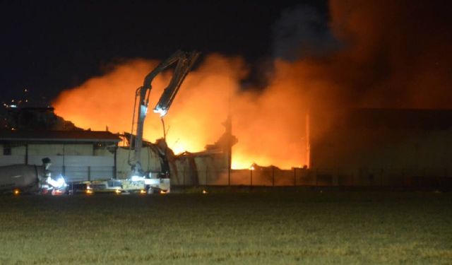 Kahramanmaraş'ta tekstil fabrikasındaki yangının zararı 17 milyon avro