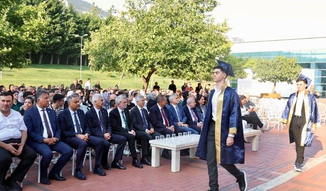 Kipaş Eğitim Kurumları’nda 18. dönem mezuniyeti