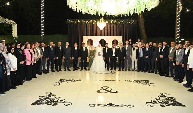 Mehmet Onur Gürbüz ve Elife Temiroğlu rüya gibi bir törenle evlendi