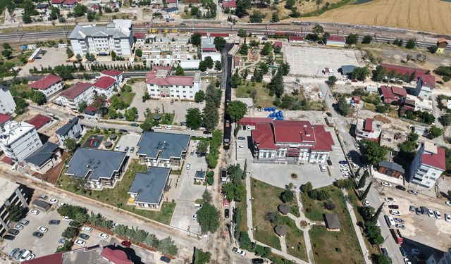 Pazarcık’ta Asfalt Çalışmaları İstasyon Caddesi’nde Başladı
