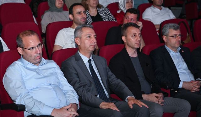 Rektör Okumuş Maraş'ın Üç Beyi etkinliğine katıldı