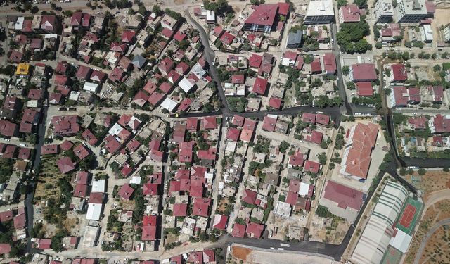 Büyükşehir’den asfalt atağı iki mahallede çalışmalar hızlandı