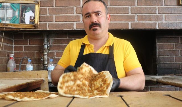 Ucuza lahmacun sattığı için şikayet edilen esnaf: "Yüzde 15 karla satıyorum"
