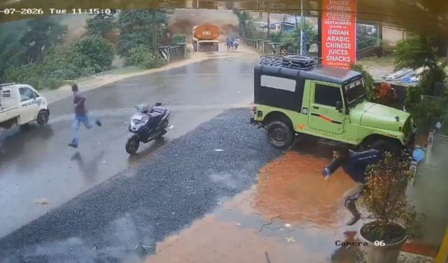 Heyelan tankeri ve insanları sürükledi: 3 ölü, 9 yaralı
