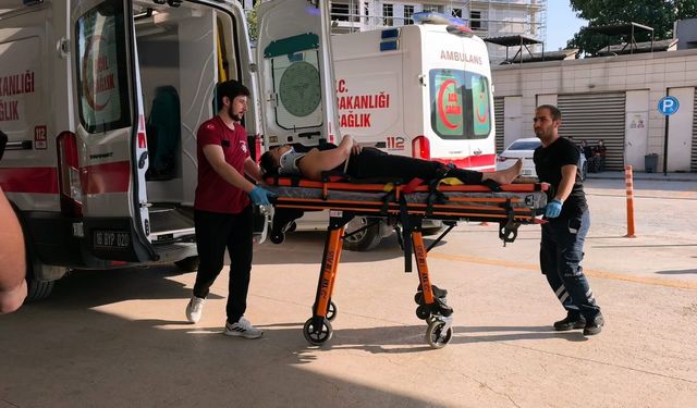 Navigasyon yanlış yönlendirdi, otomobil bariyerlere çarptı: 1 yaralı