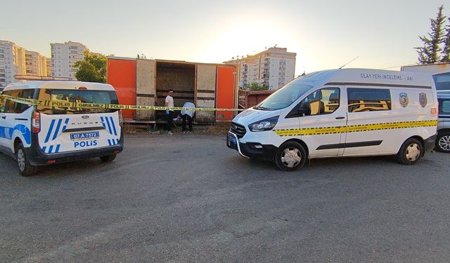 Antalya'da 66 yaşındaki adam konteynerin yanında ölü bulundu