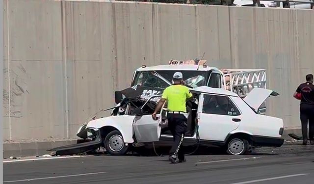 Kahramanmaraş'ta araçlar çarpıştı! 1 ağır 2 yaralı