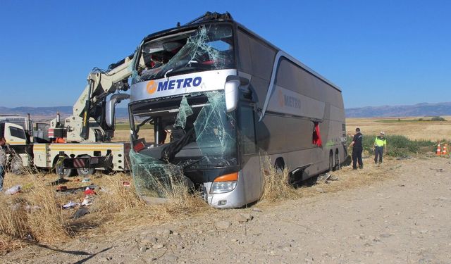 2'si ağır, 46 yaralı! Kazazedeler otobüs firmasından şikayetçi