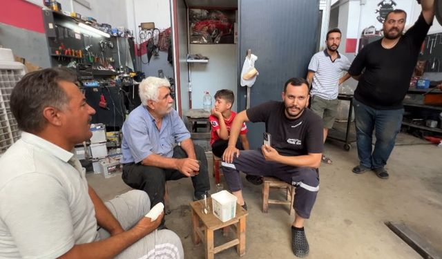 Kahramanmaraş Sanayi Sitesi'nde Bu Türküyü Duyan Herkes İşini Bıraktı