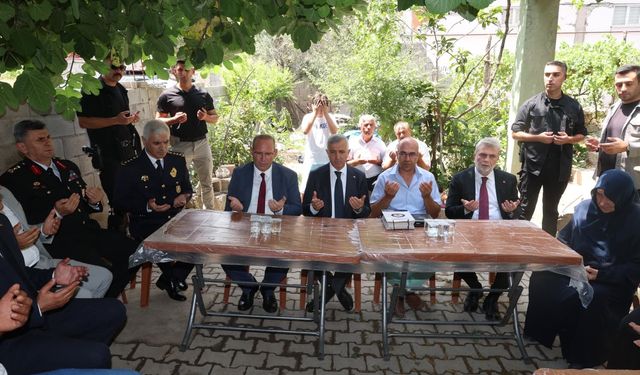 Kahramanmaraş'ta 15 Temmuz Şehidi Niyazi Ergüven Kabri Başında Anıldı