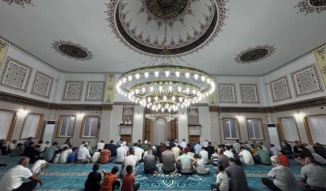 Kahramanmaraş'ta 15 Temmuz Şehitleri İçin Sabah Namazında Dualar Edildi