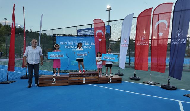 Kahramanmaraş'ta 180 sporcunun katıldığı turnuvada şampiyonlar belli oldu